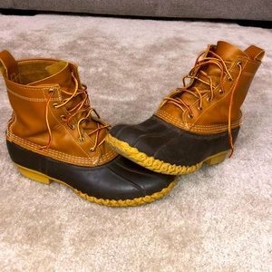 L.L. BEAN BOOTS. Size 11. Light brown leather with para cord laceup. Rubber sole
